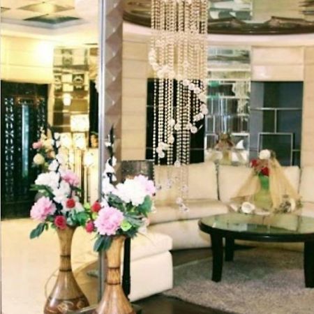 Gulberg Continental Hotel Лахор Екстериор снимка