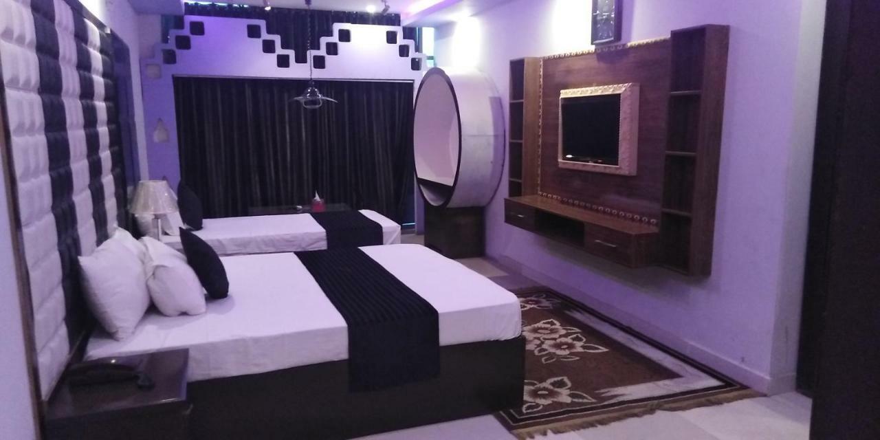 Gulberg Continental Hotel Лахор Екстериор снимка