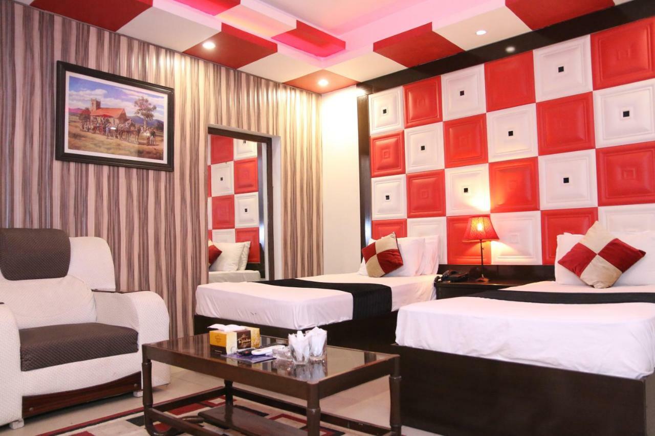 Gulberg Continental Hotel Лахор Екстериор снимка