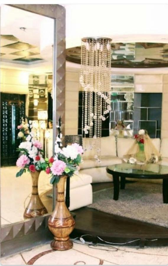 Gulberg Continental Hotel Лахор Екстериор снимка